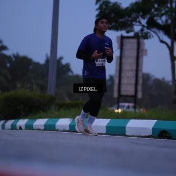 Runner Photo 7452876