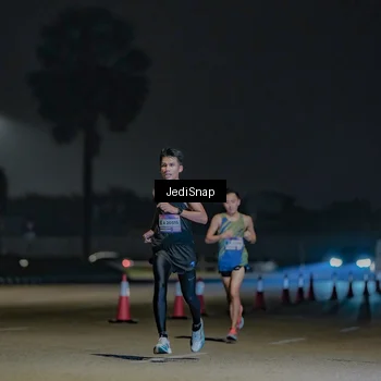 Runner Photo 7452890
