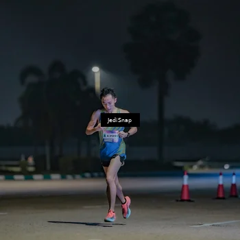 Runner Photo 7452910