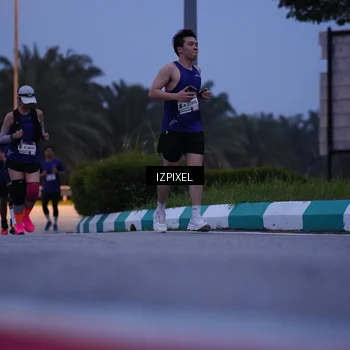 Runner Photo 7452995