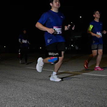 Runner Photo 7453035