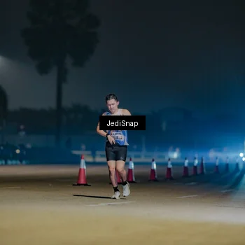 Runner Photo 7453036