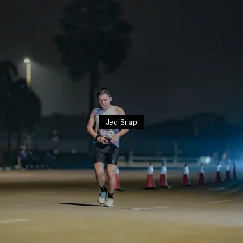 Runner Photo 7453056