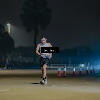 Runner Photo 7453057