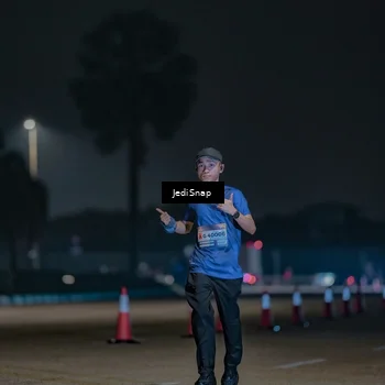 Runner Photo 7453084