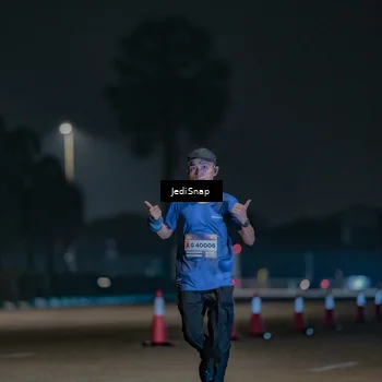 Runner Photo 7453097