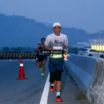 Runner Photo 7453120