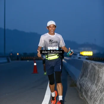 Runner Photo 7453122
