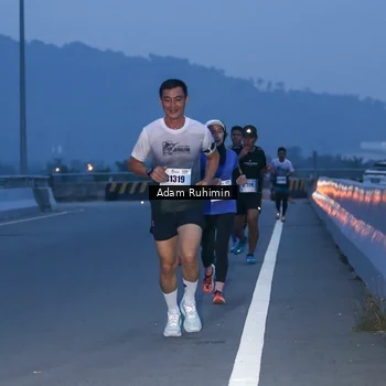 Runner Photo 7453136