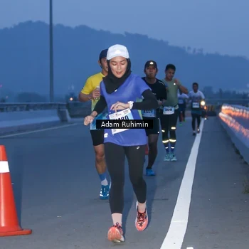 Runner Photo 7453143