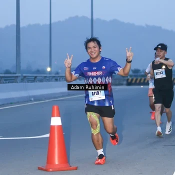 Runner Photo 7453188