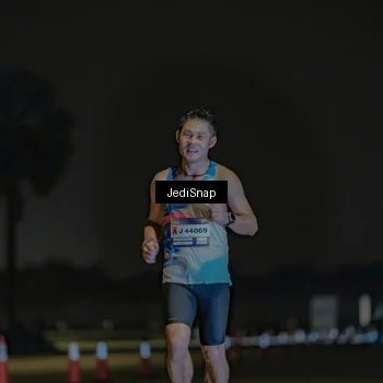 Runner Photo 7453242