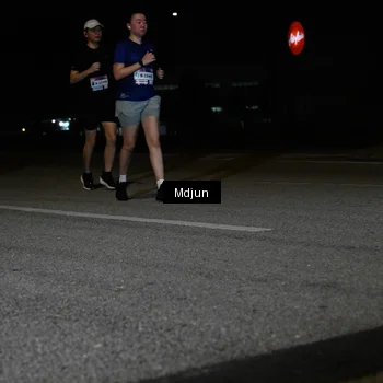 Runner Photo 7453251