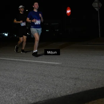 Runner Photo 7453300