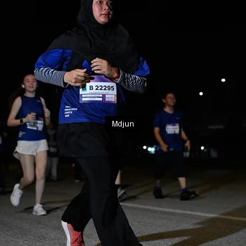 Runner Photo 7453332