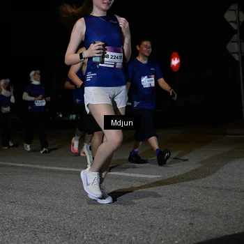 Runner Photo 7453339