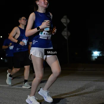Runner Photo 7453346