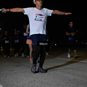 Runner Photo 7453357