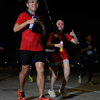 Runner Photo 7453400