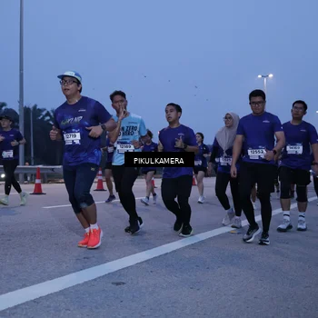 Runner Photo 7453417
