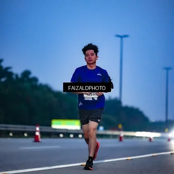 Runner Photo 7453498