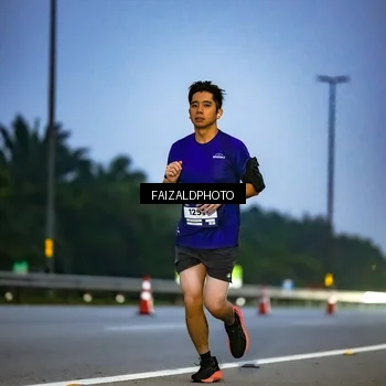 Runner Photo 7453502
