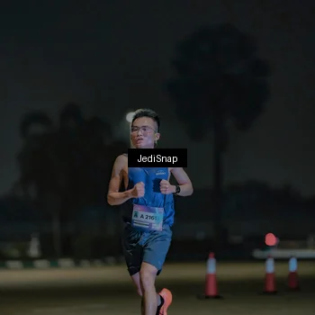 Runner Photo 7453503