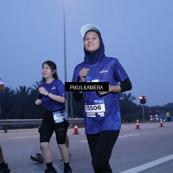 Runner Photo 7453506