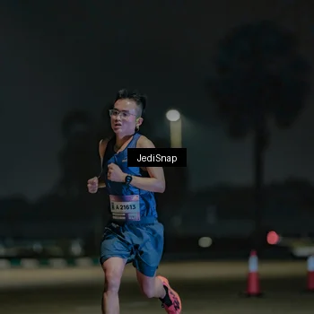 Runner Photo 7453513