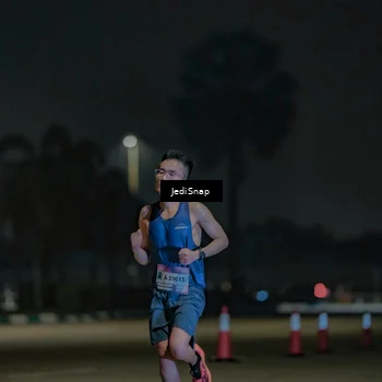 Runner Photo 7453520