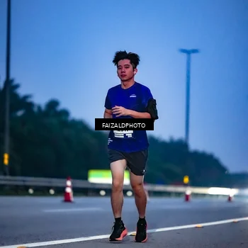 Runner Photo 7453522
