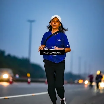 Runner Photo 7453540