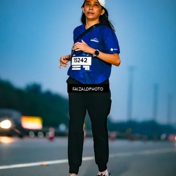 Runner Photo 7453542