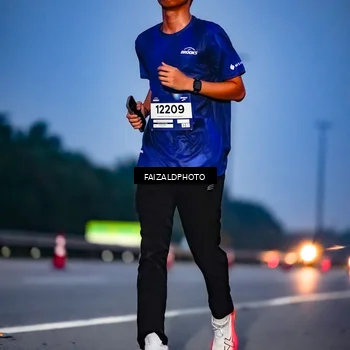 Runner Photo 7453546