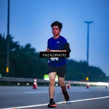 Runner Photo 7453551