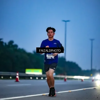 Runner Photo 7453552