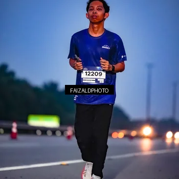 Runner Photo 7453561