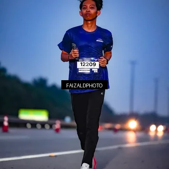 Runner Photo 7453563