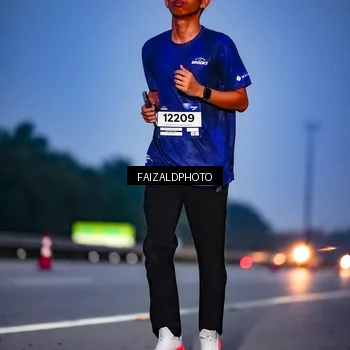Runner Photo 7453564