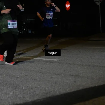 Runner Photo 7453567