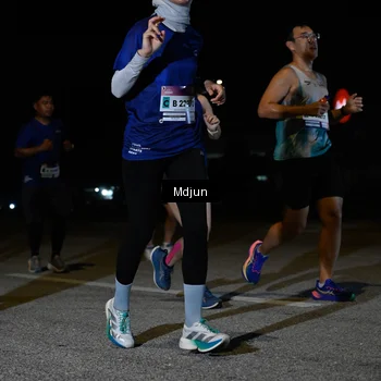 Runner Photo 7453572