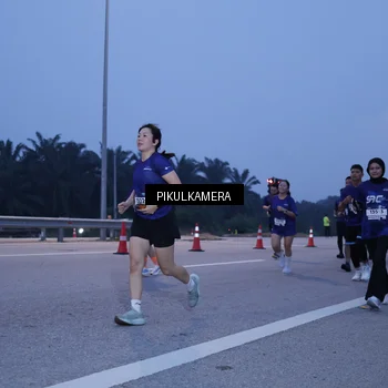 Runner Photo 7453586
