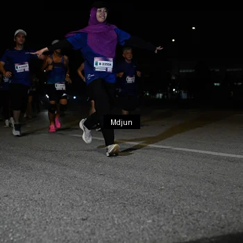 Runner Photo 7453643