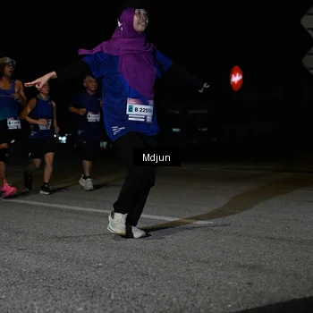 Runner Photo 7453656