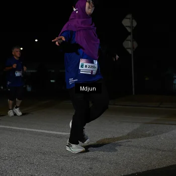 Runner Photo 7453664