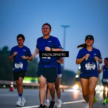 Runner Photo 7453676