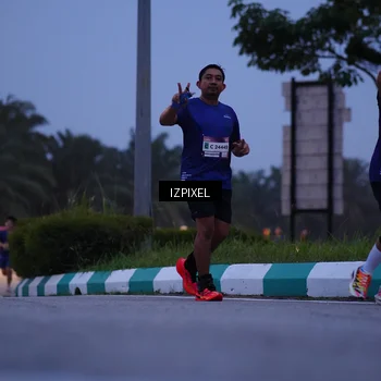 Runner Photo 7453677