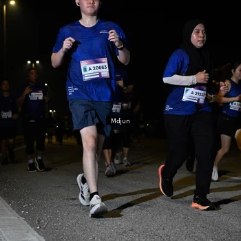Runner Photo 7453680