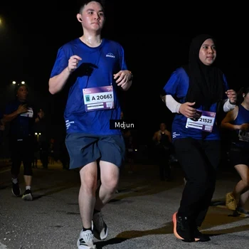 Runner Photo 7453682