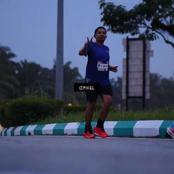 Runner Photo 7453709